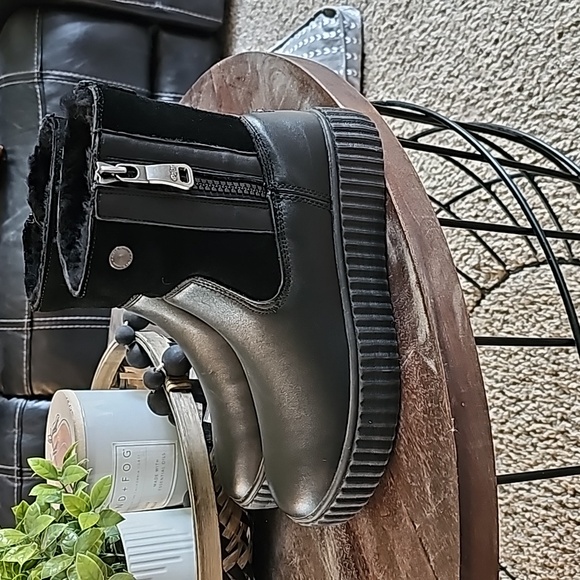 Pajar Canada Waterproof Boots - Picture 3 of 5